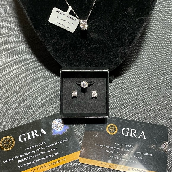 1CT Round Brilliant Moissanite/925 Complete Set w/certs